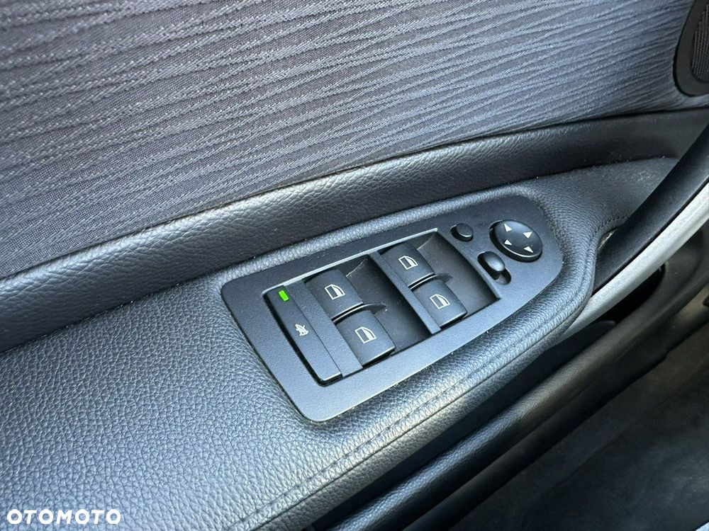 BMW Seria 1 118d - 13