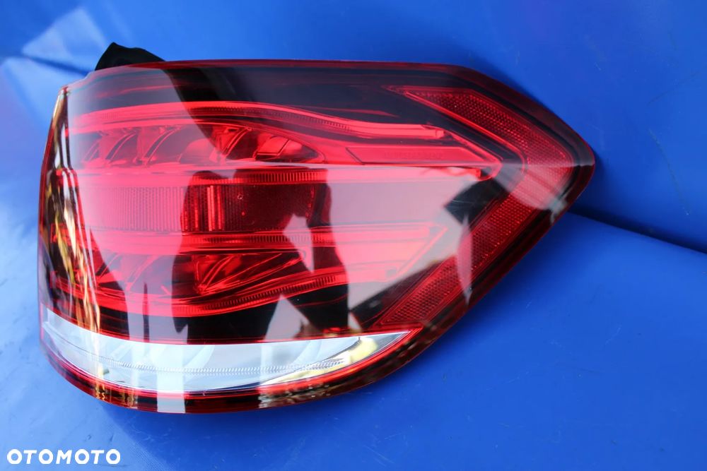 Lampa tylna prawa tył prawy z błotnika Mercedes W212 Lift Kombi A2129061803 - 8