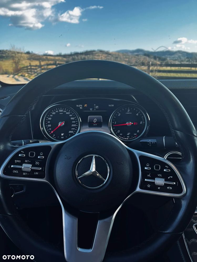 Mercedes-Benz Klasa E 220 d T 9G-TRONIC - 8