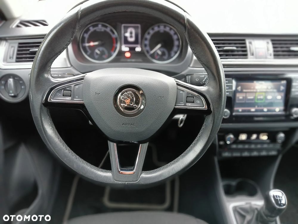 Skoda RAPID Spb 1.0 TSI Ambition - 19