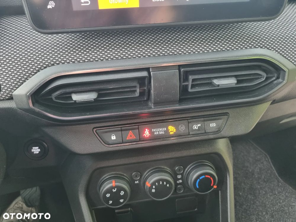 Dacia Sandero TCe 90 Essential - 23