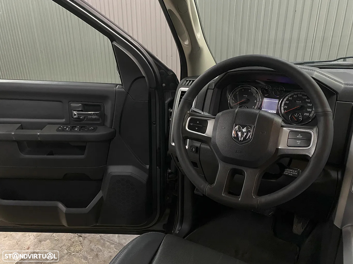 Dodge RAM 1500 5.7 V8 Hemi Sport OFFROAD - 30
