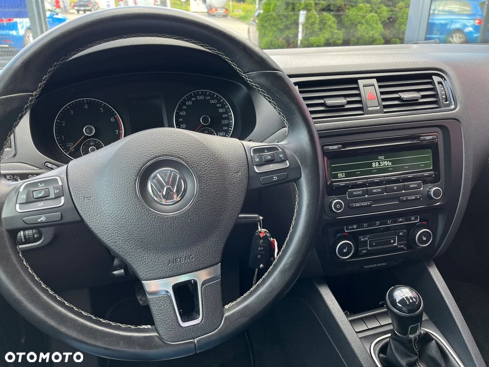 Volkswagen Jetta 1.4 TSI Match - 18