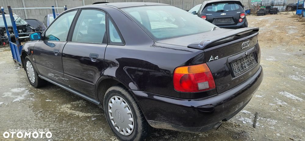 Audi A4 B5 1,6 8V 74kW 101KM 1996r lakier LY3K silnik ADP - 2