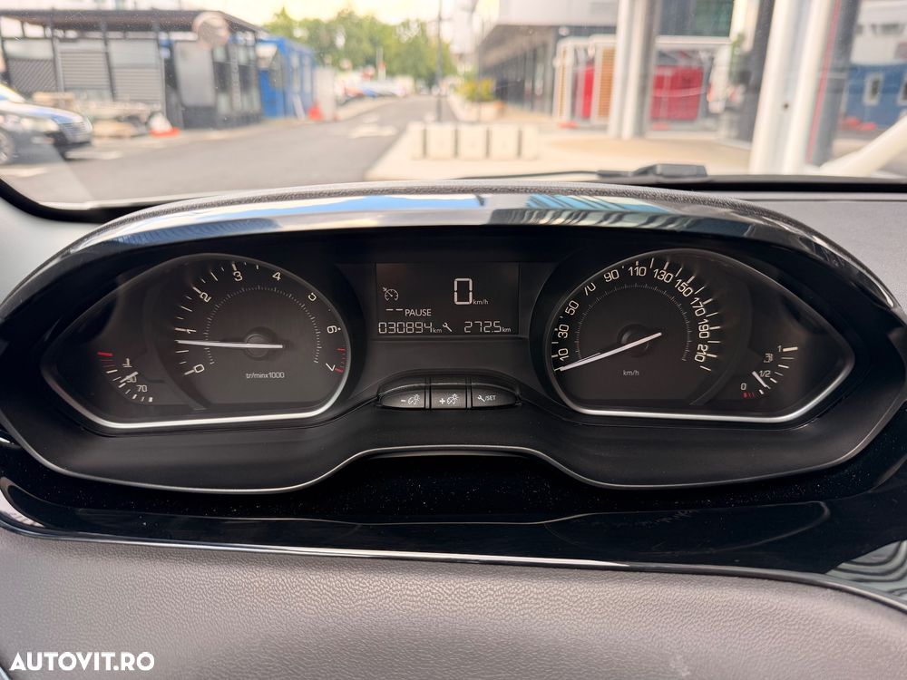 Peugeot 208 1.2 L PureTech Active - 7