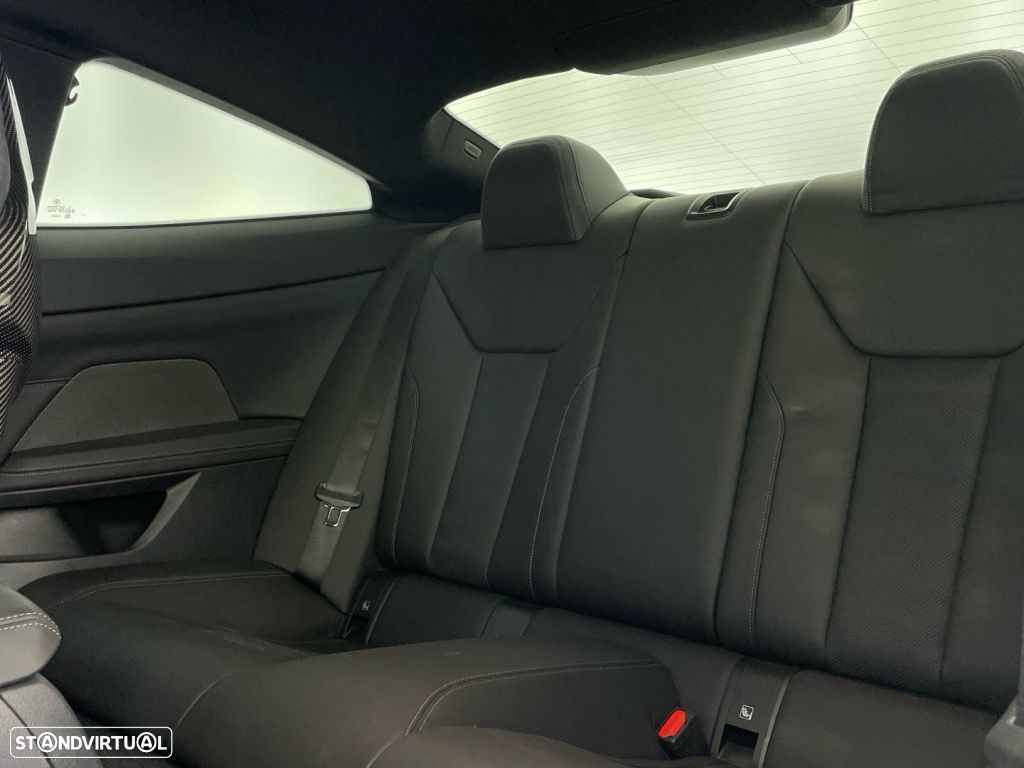 BMW M4 Competition xDrive - 12