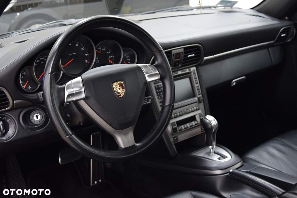 Porsche 911 Carrera Tiptronic S - 6