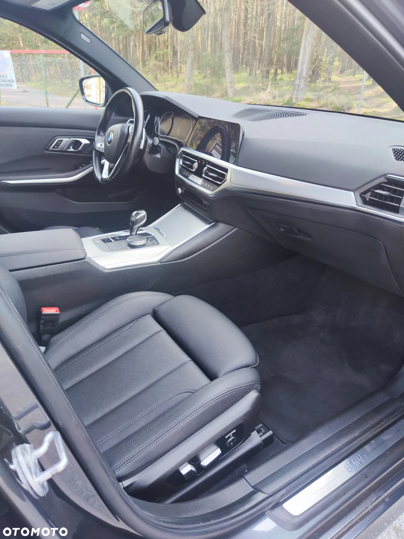 BMW Seria 3 330i Sport Line - 31