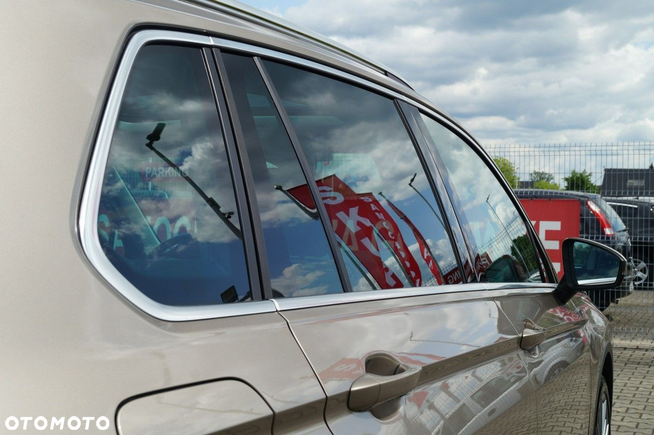 Volkswagen Tiguan - 32