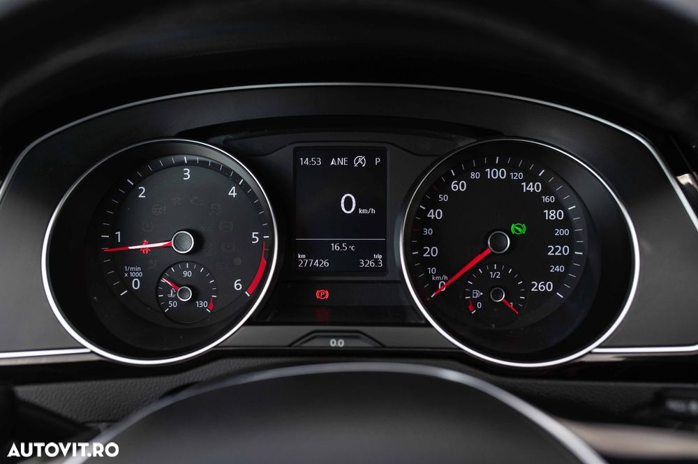 Volkswagen Passat Variant 2.0 TDI DSG Comfortline - 15