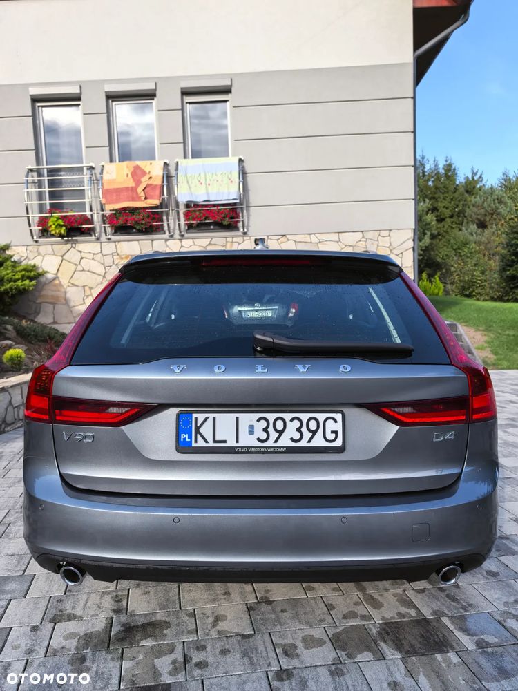 Volvo V90 D4 Momentum Pro - 5