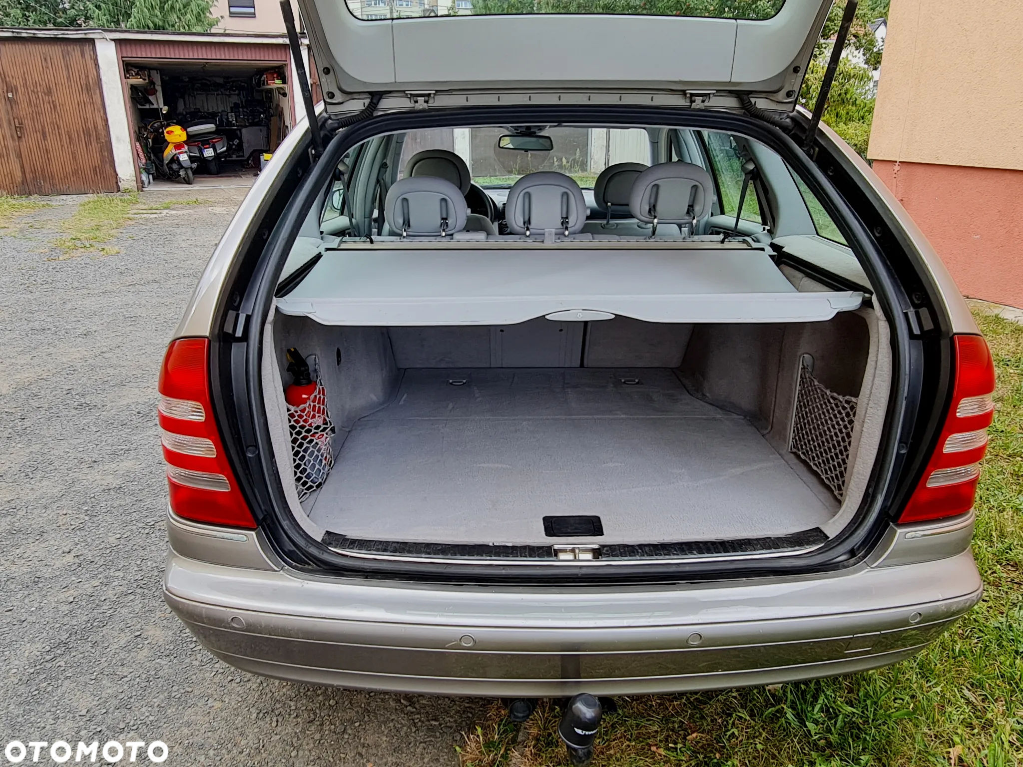 Mercedes-Benz Klasa C 180 T Kompressor Elegance - 9