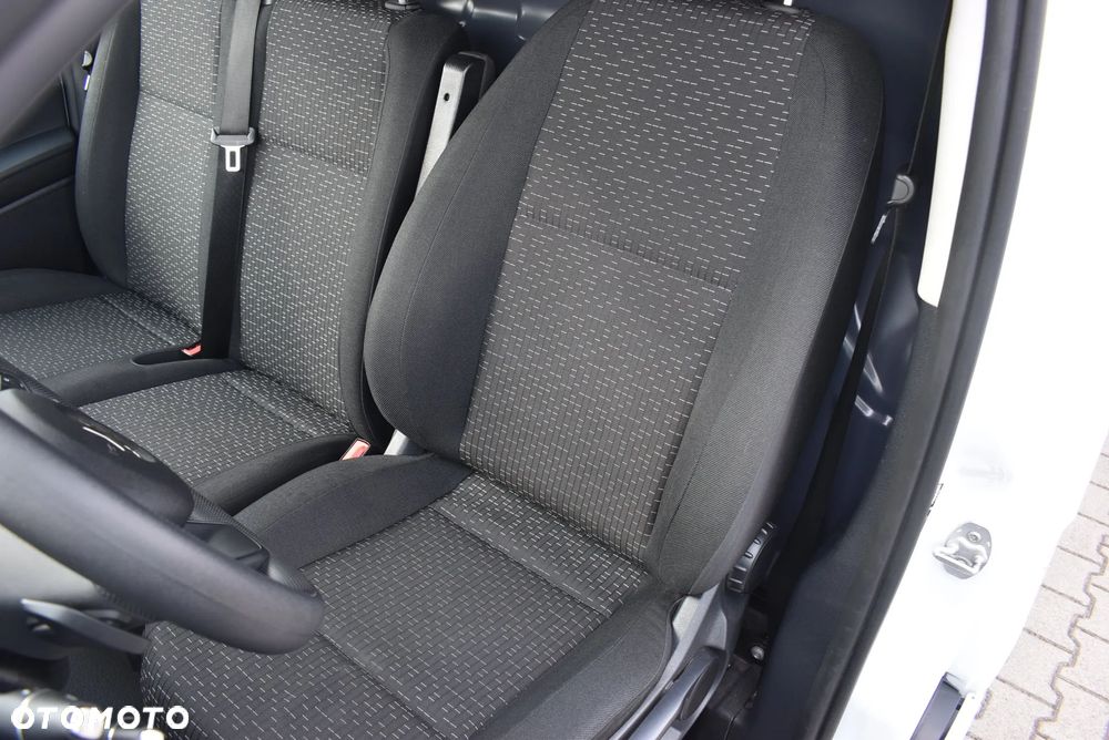 Mercedes-Benz 116 CDI L3 9G-TRONIC 447.605 - 11