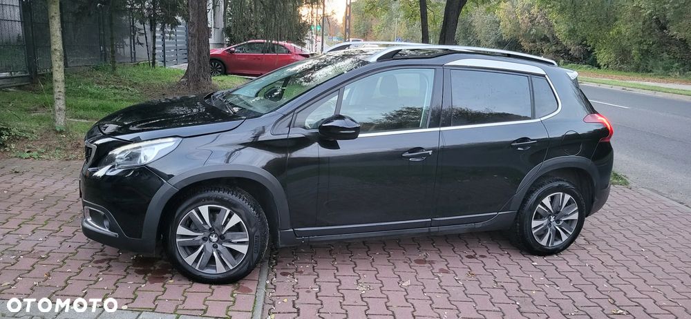 Peugeot 2008 1.2 PureTech Allure S&S - 9
