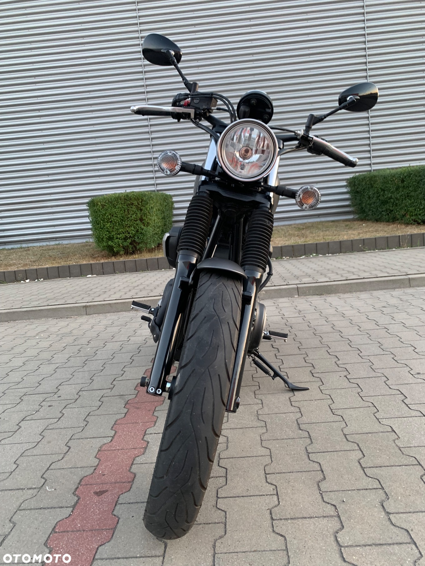 Yamaha XVS - 8