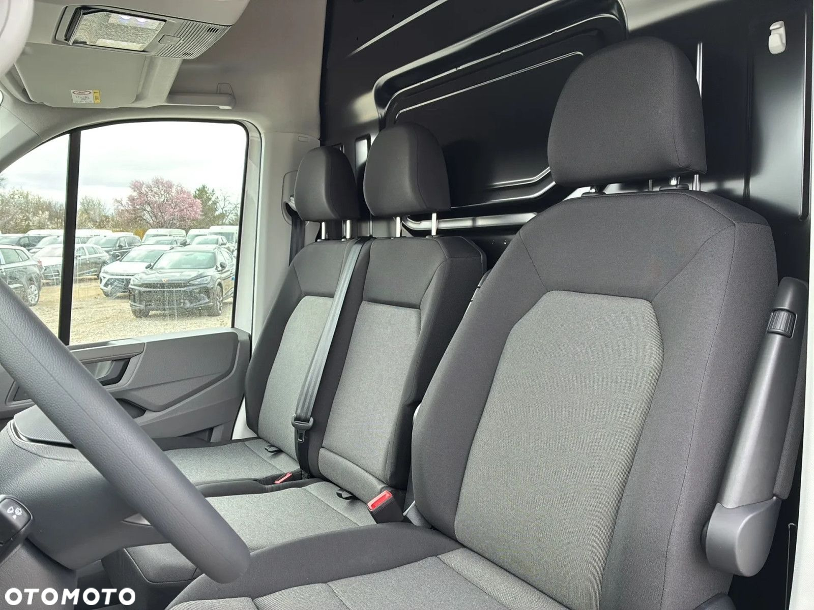 Volkswagen Crafter 35 Furgon LONG/L5H3, 2.0BiTDI 177KM, 4490mm, Wysoki dach, r.o. 4490 - 16