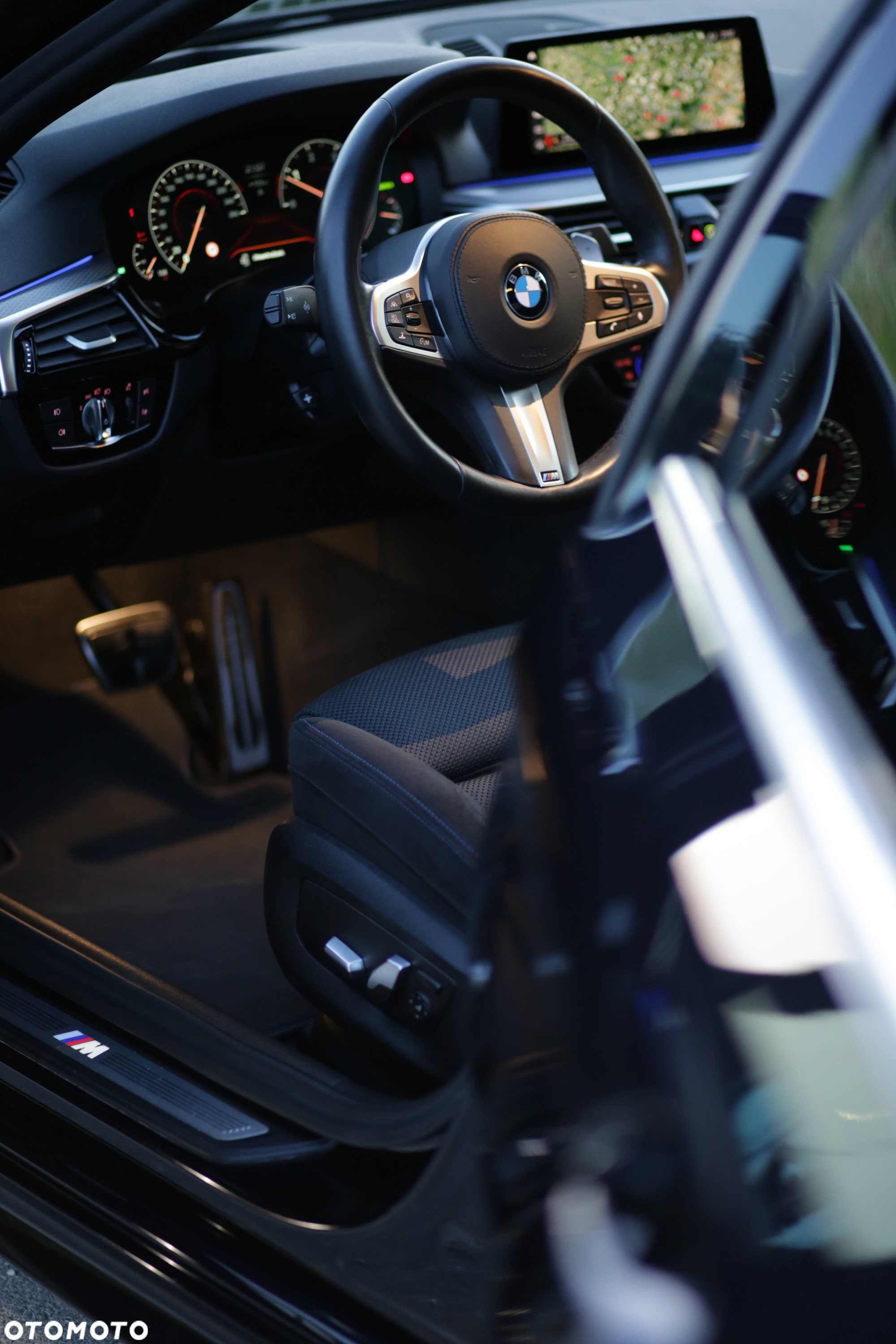 BMW Seria 5 520d xDrive M Sport sport - 24