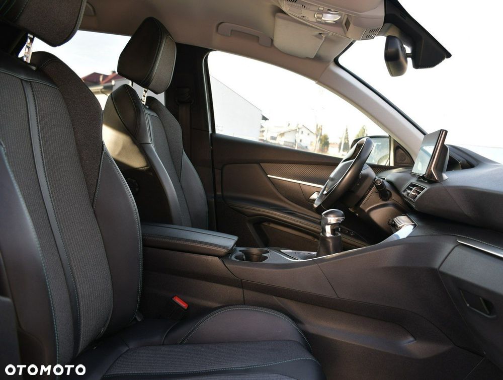 Peugeot 3008 1.2 PureTech Allure Pack S&S - 21