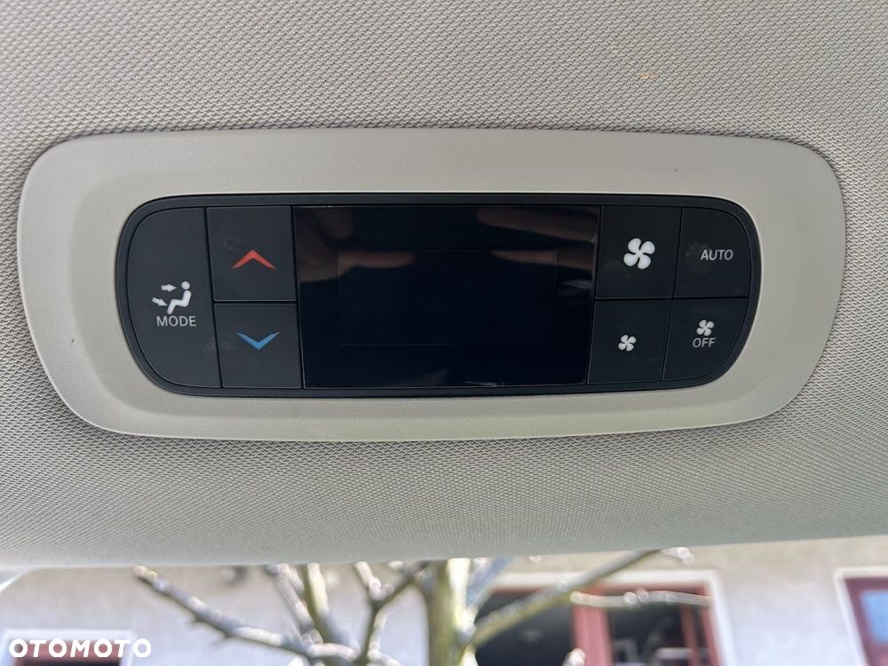 Chrysler Pacifica - 13