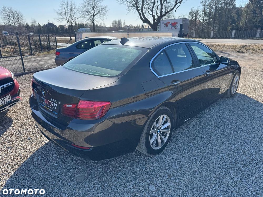 BMW Seria 5 530d xDrive - 3