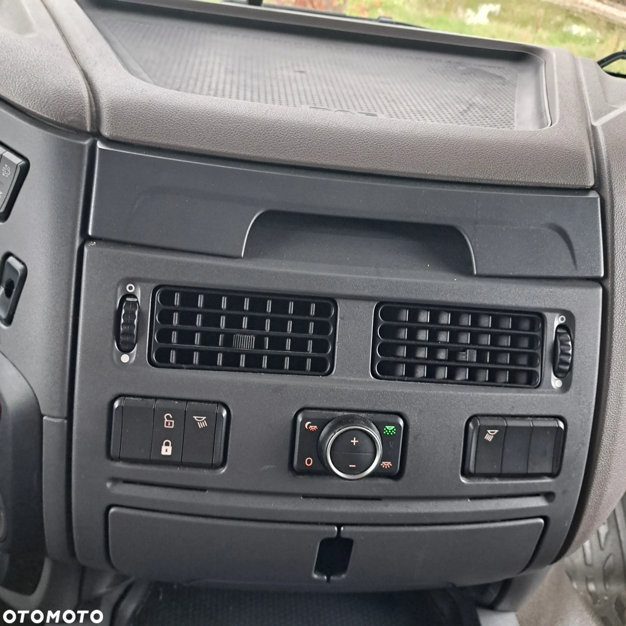 DAF XF - 11