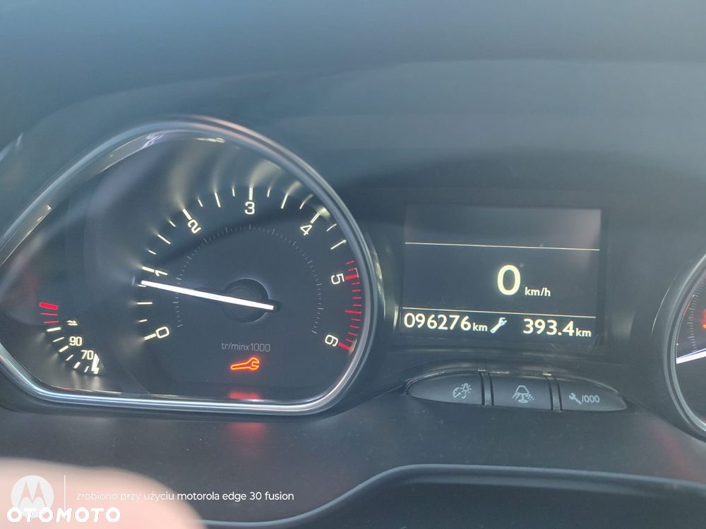 Peugeot 2008 BlueHDi FAP 120 STOP & START Allure - 9