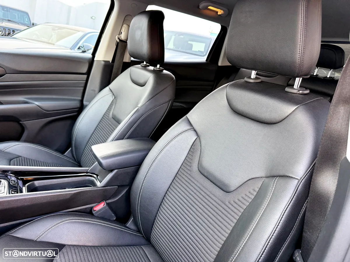 Jeep Compass - 23
