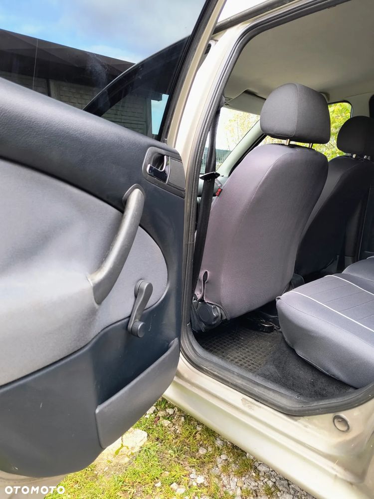 Skoda Octavia 1.6 Tour - 10