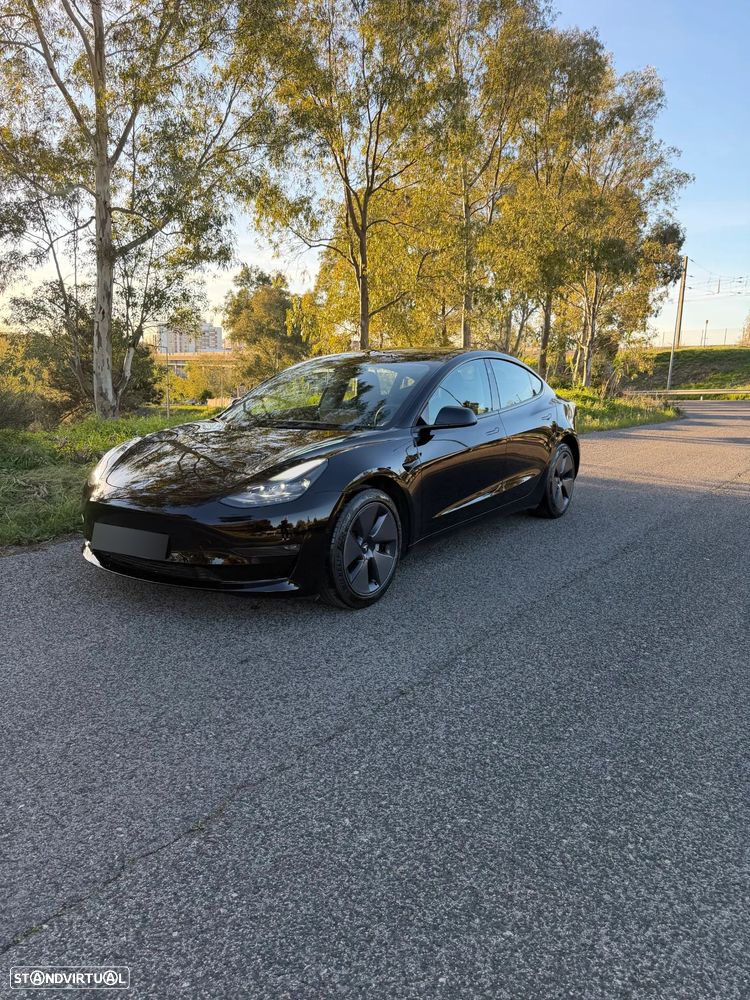 Tesla Model 3 - 4