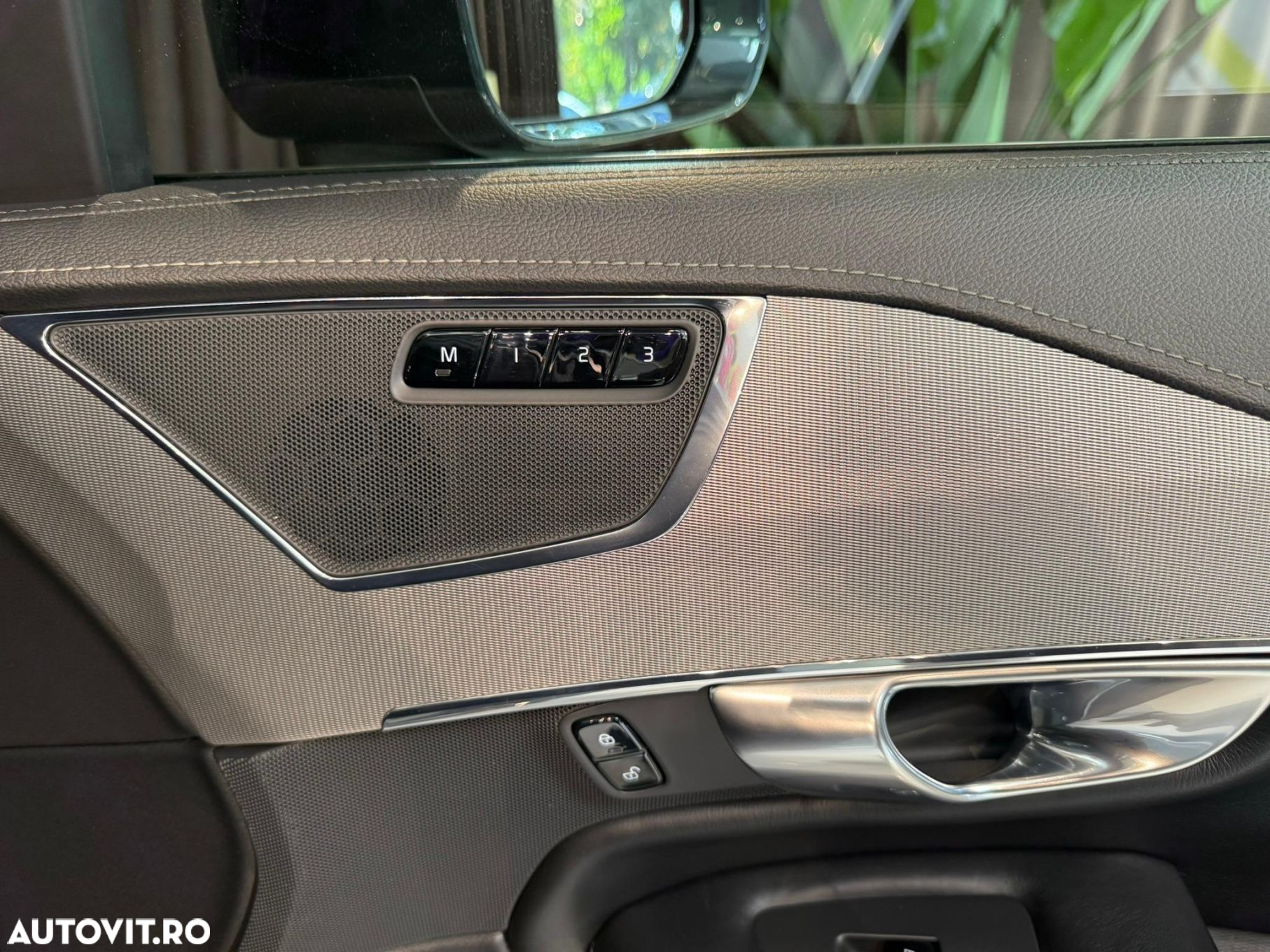 Volvo XC 90 - 25