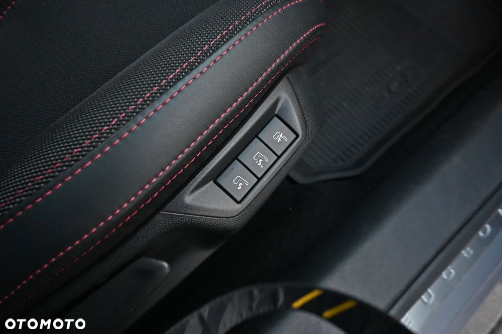 Peugeot 308 BlueHDi 130 EAT8 Stop & Start GT Pack - 33
