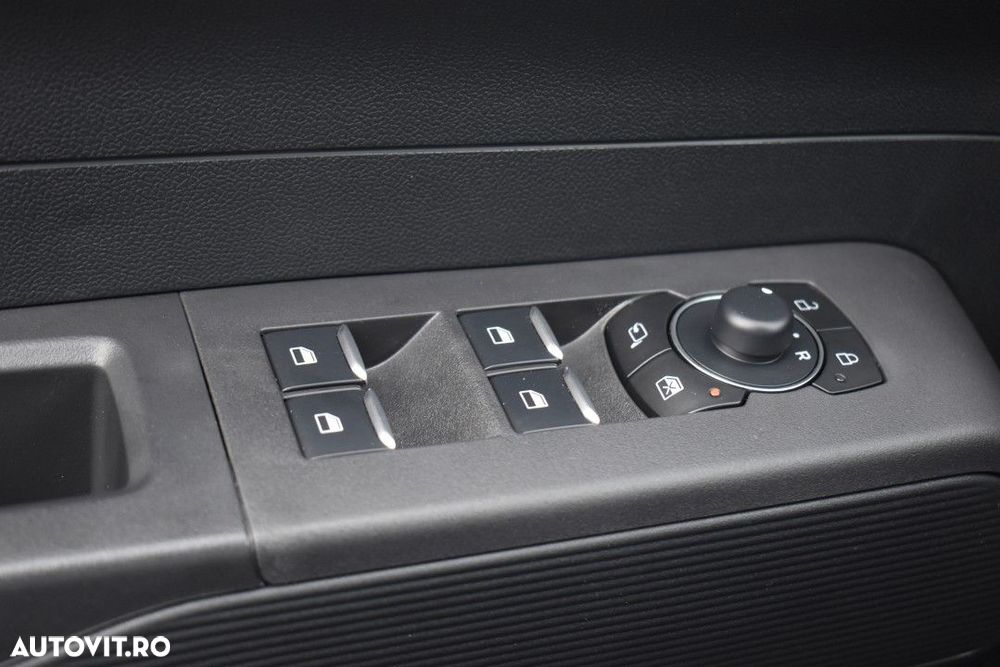 Ford Tourneo Courier - 17