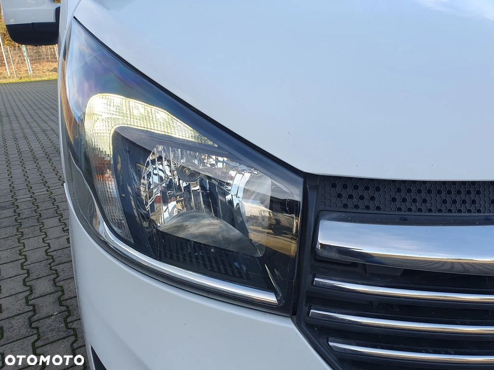 Opel Vivaro - 13