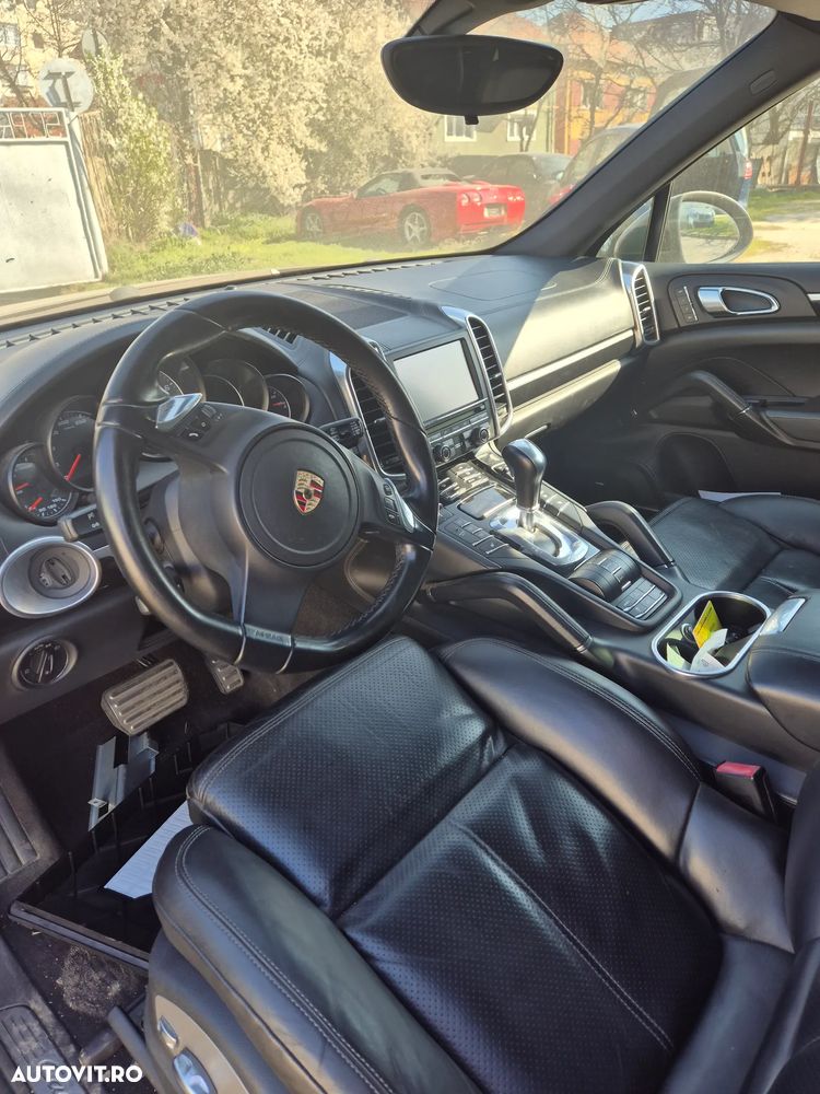 Porsche Cayenne - 4