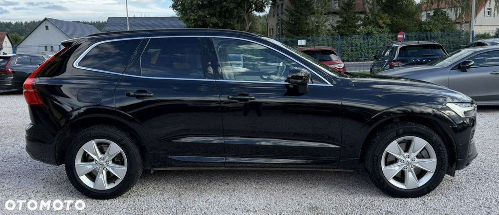 Volvo XC 60 B4 D Plus Dark - 4