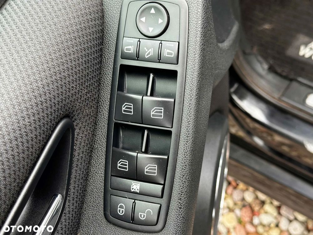 Mercedes-Benz Klasa B 180 Autotronic - 20