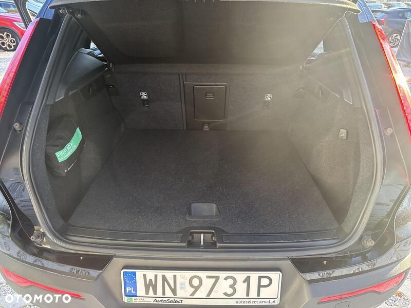 Volvo XC 40 T3 Momentum Pro - 20