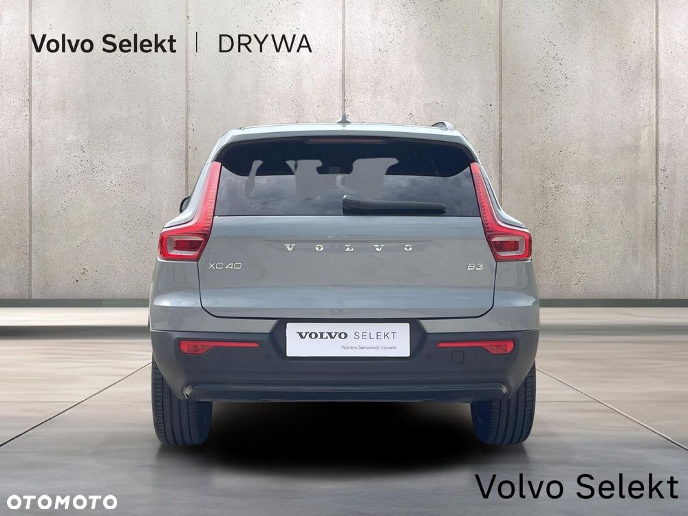 Volvo XC 40 B3 Plus Dark - 6