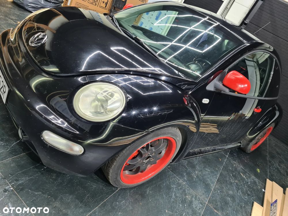 Volkswagen New Beetle - 12