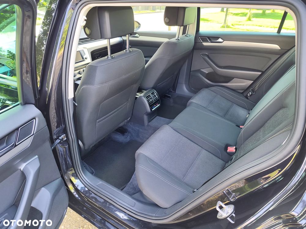 Volkswagen Passat 2.0 TDI (BlueMotion Technology) DSG Comfortline - 8