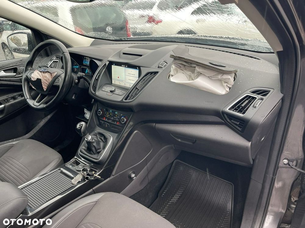 Ford Kuga 1.5 EcoBoost 2x4 Titanium - 12