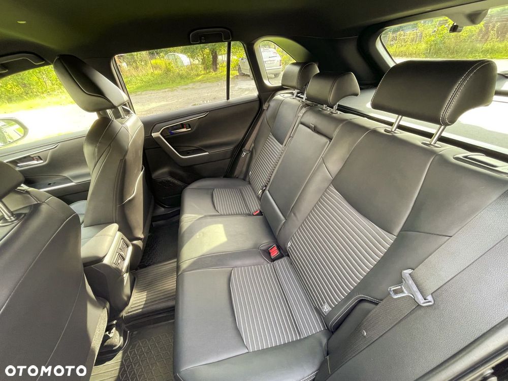 Toyota RAV4 - 10