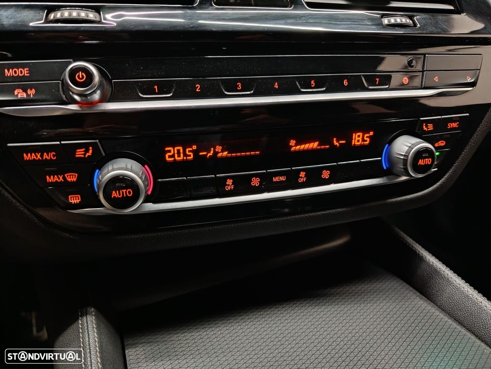 BMW 520 d Pack Desportivo M Auto - 23
