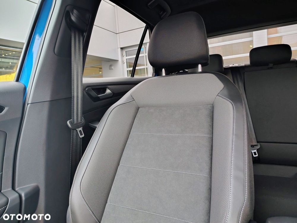 Volkswagen T-Roc - 16