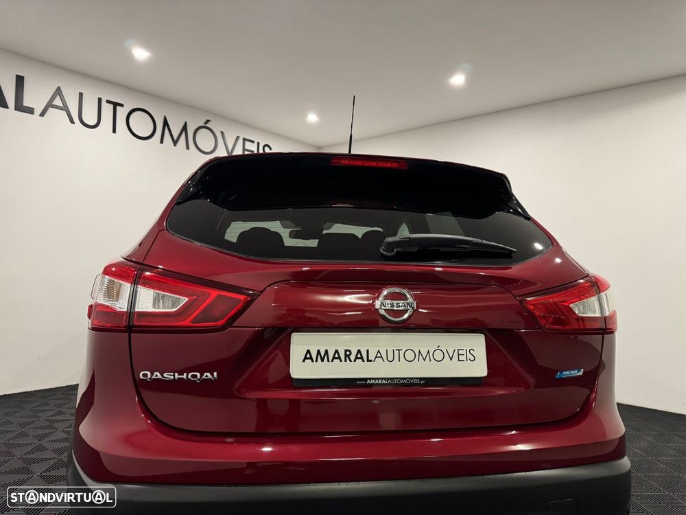 Nissan Qashqai 1.5 dCi N-Connecta 18 - 24