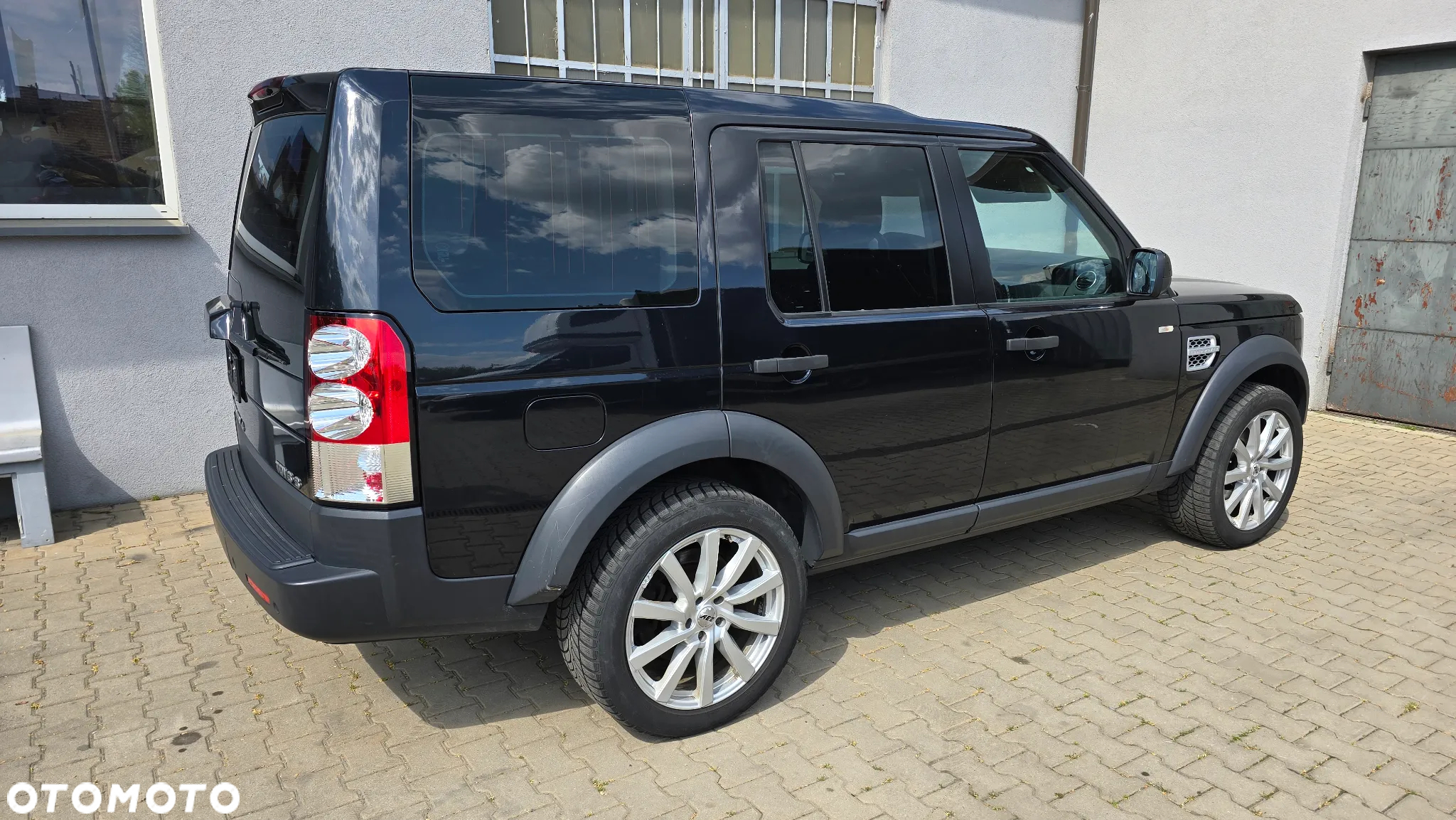 Land Rover Discovery IV 3.0D V6 S - 10