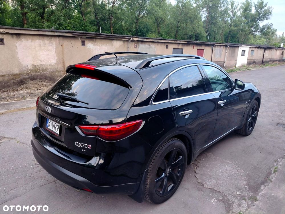 Infiniti QX70 3.7 S Premium - 9