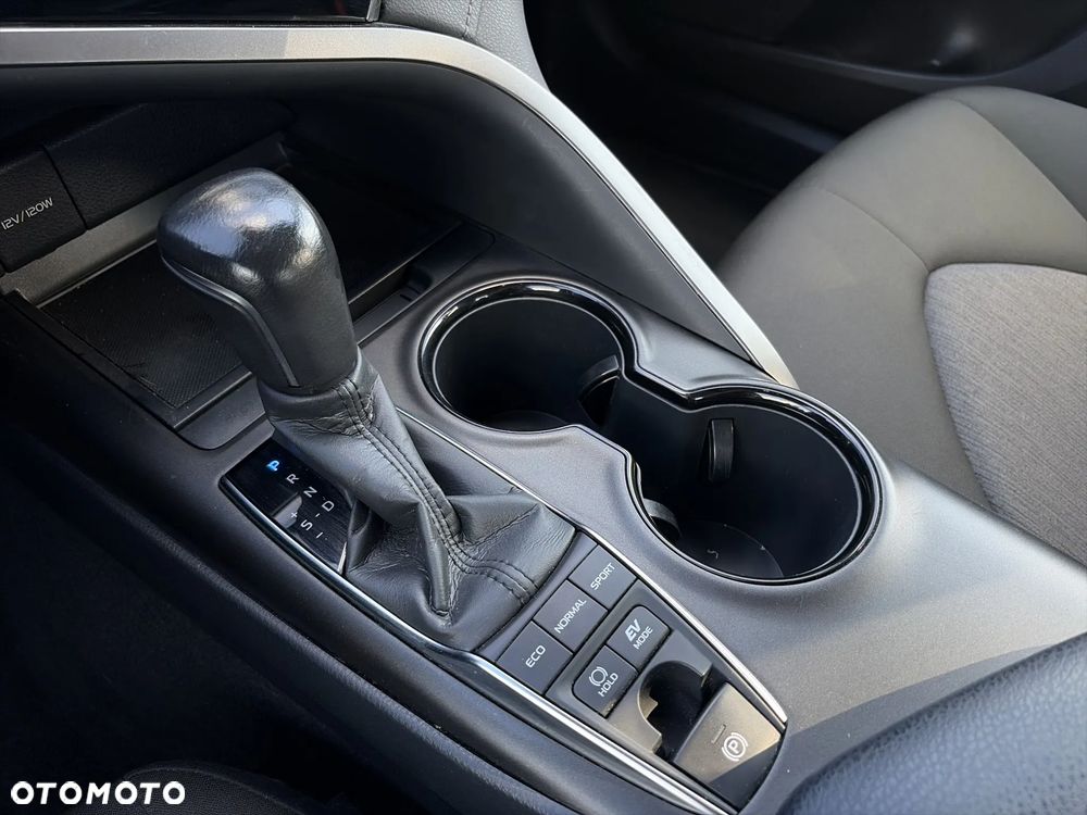 Toyota Camry 2.5 Hybrid Comfort CVT - 20