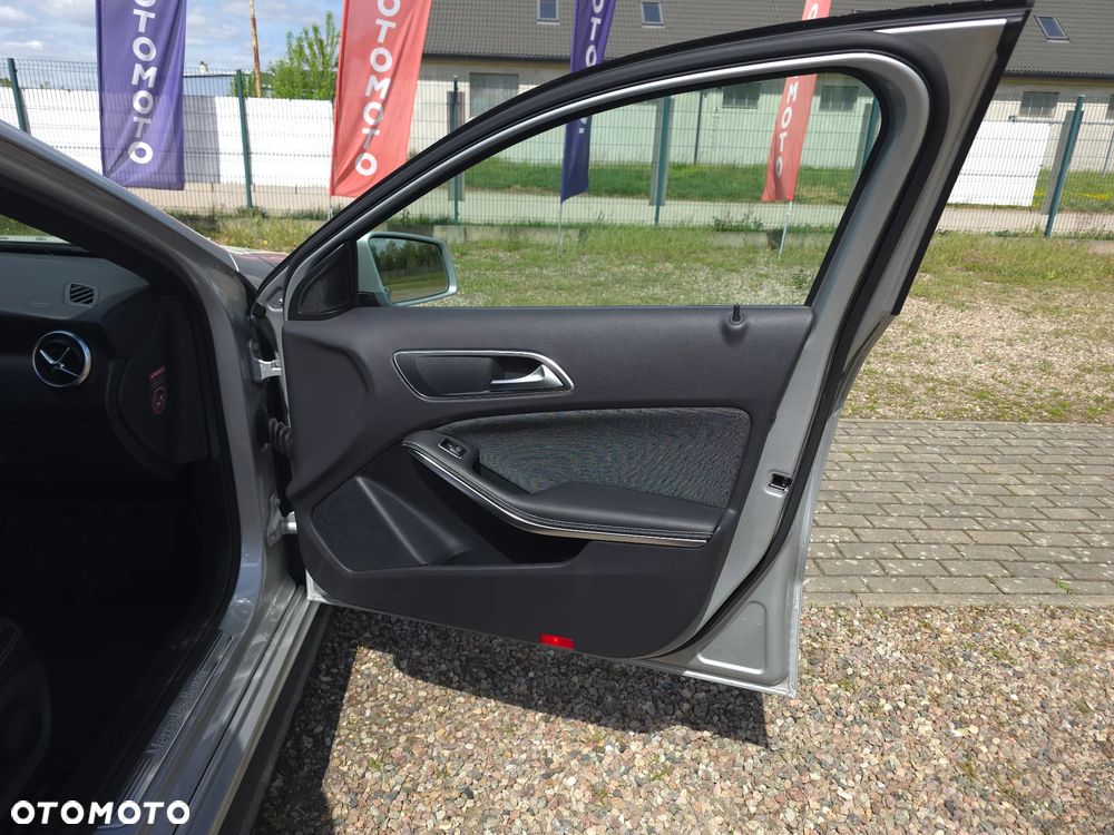 Mercedes-Benz Klasa A 180 (BlueEFFICIENCY) Style - 14