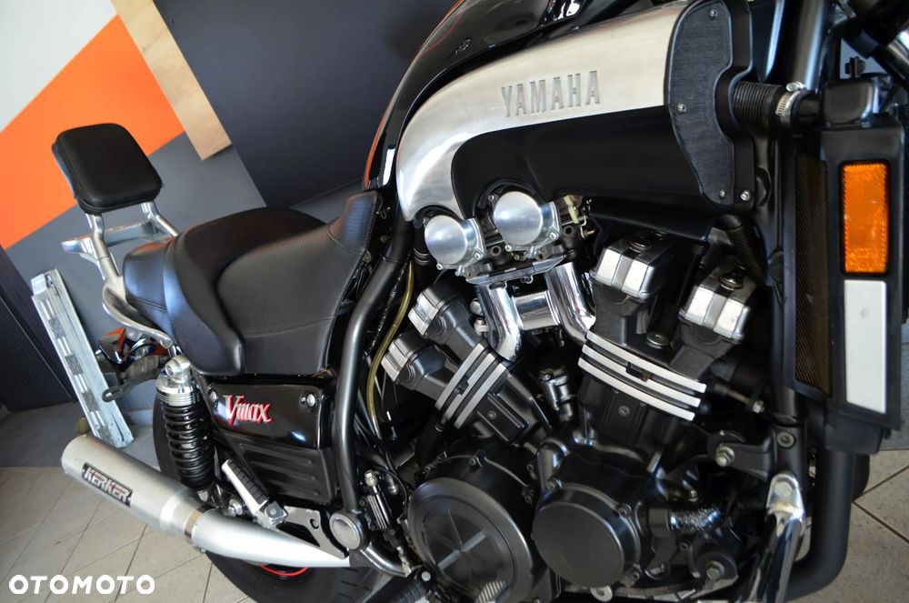 Yamaha V-MAX - 8